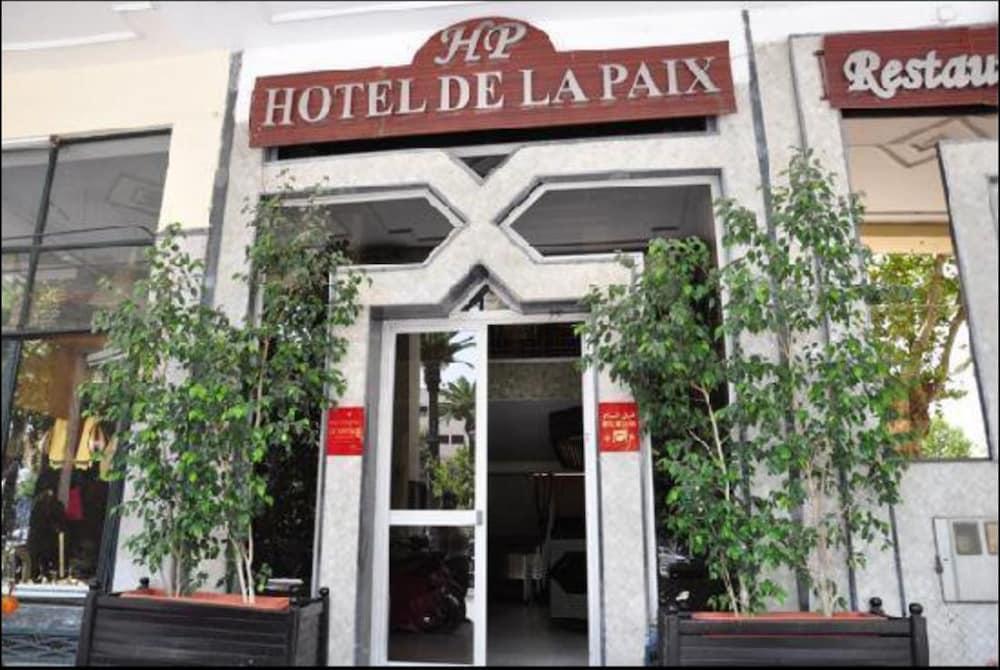 Hotel De La Paix Fez Bagian luar foto