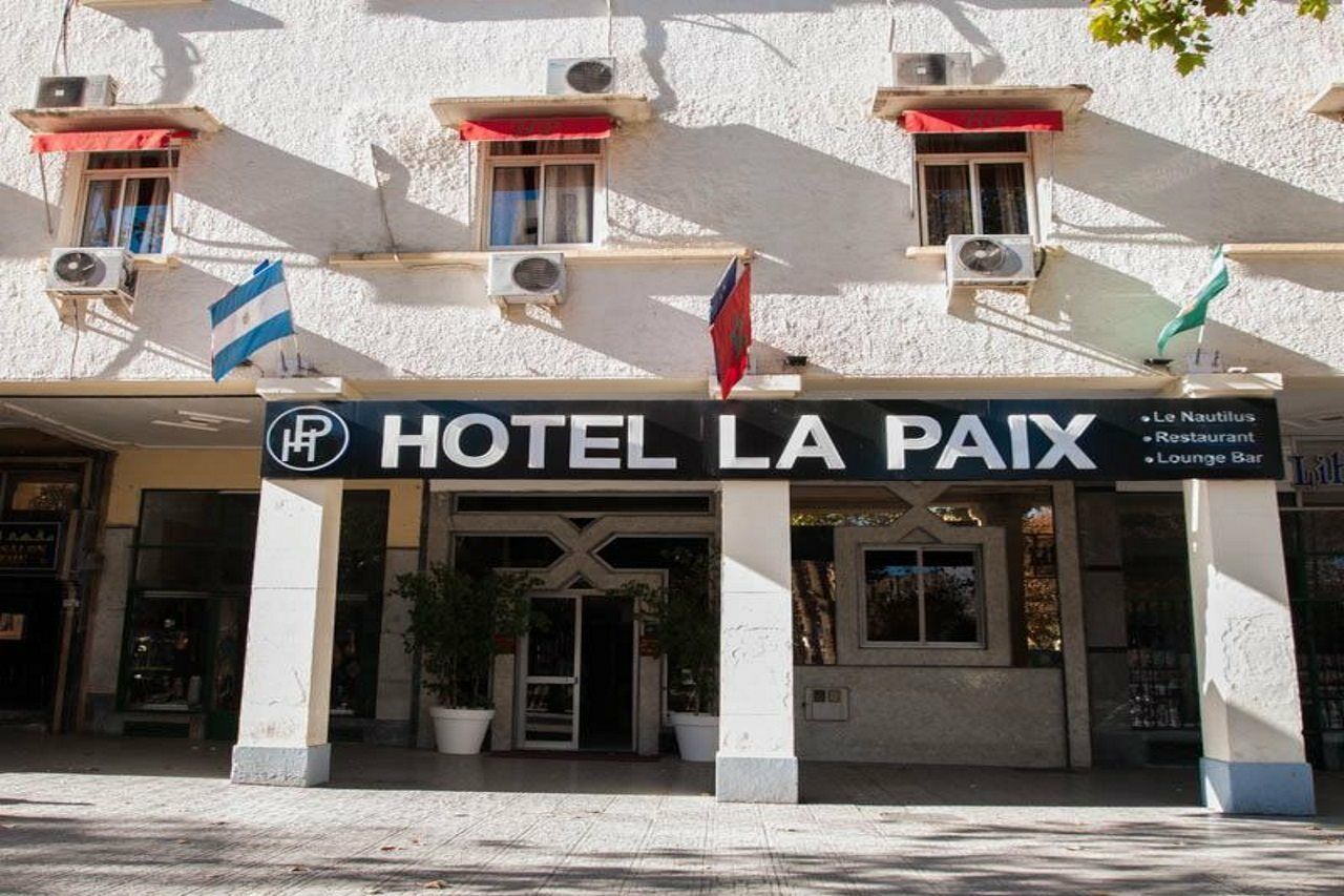 Hotel De La Paix Fez Bagian luar foto